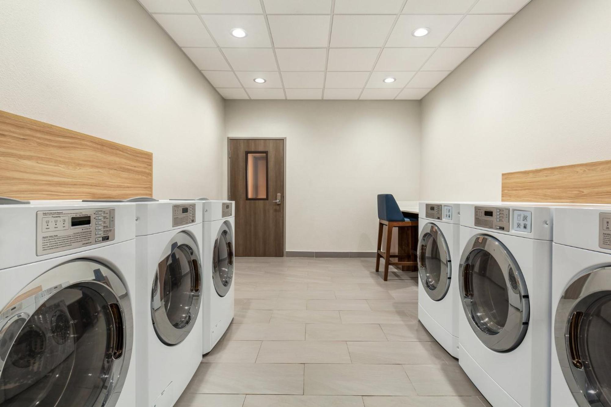 Candlewood Suites Bessemer - Birmingham Sw By Ihg מראה חיצוני תמונה